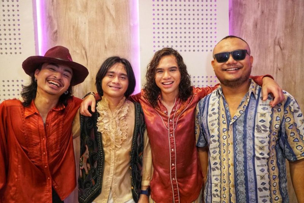 QODIR Band "Aku Butuh Dia"