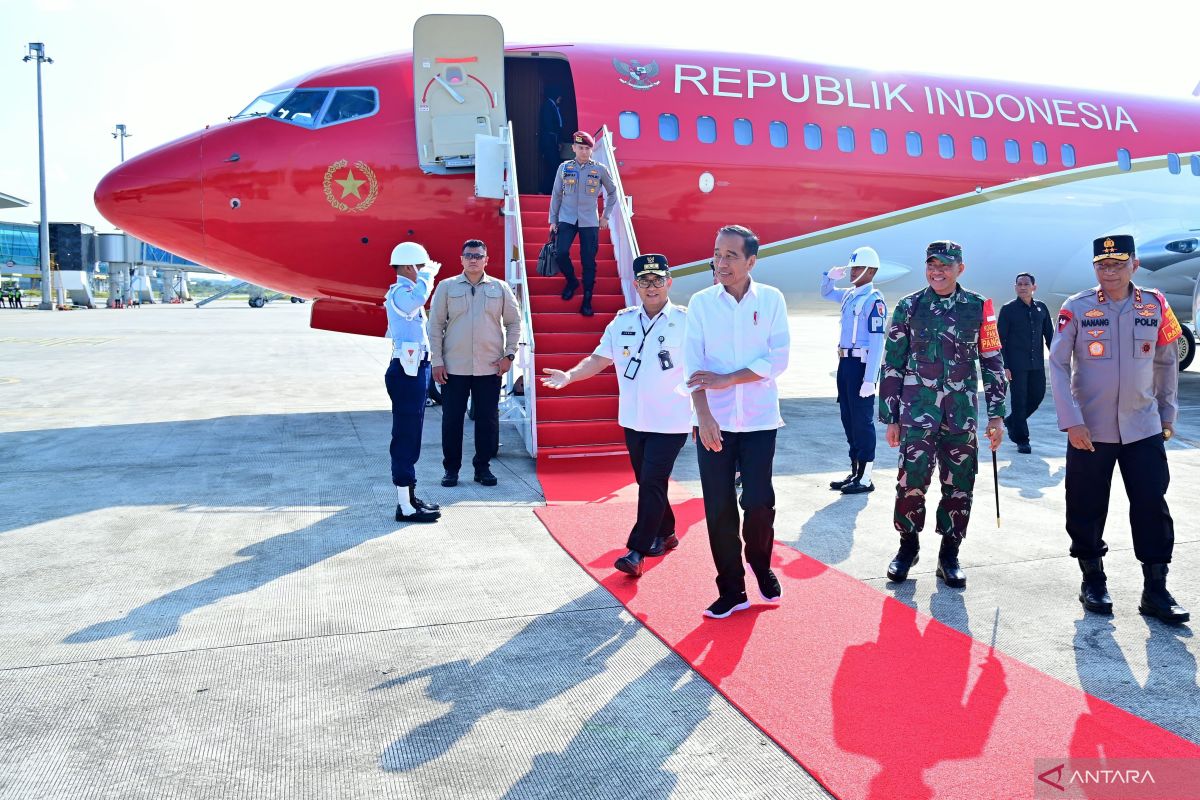 Presiden Joko Widodo tiba di Kalimantan Timur untuk kunjungan kerja