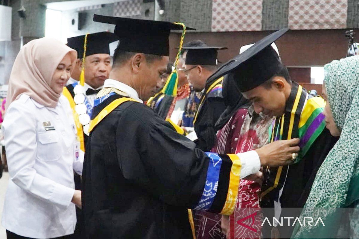 Rektor ULM berharap sarjana baru tembus seleksi ASN 2024