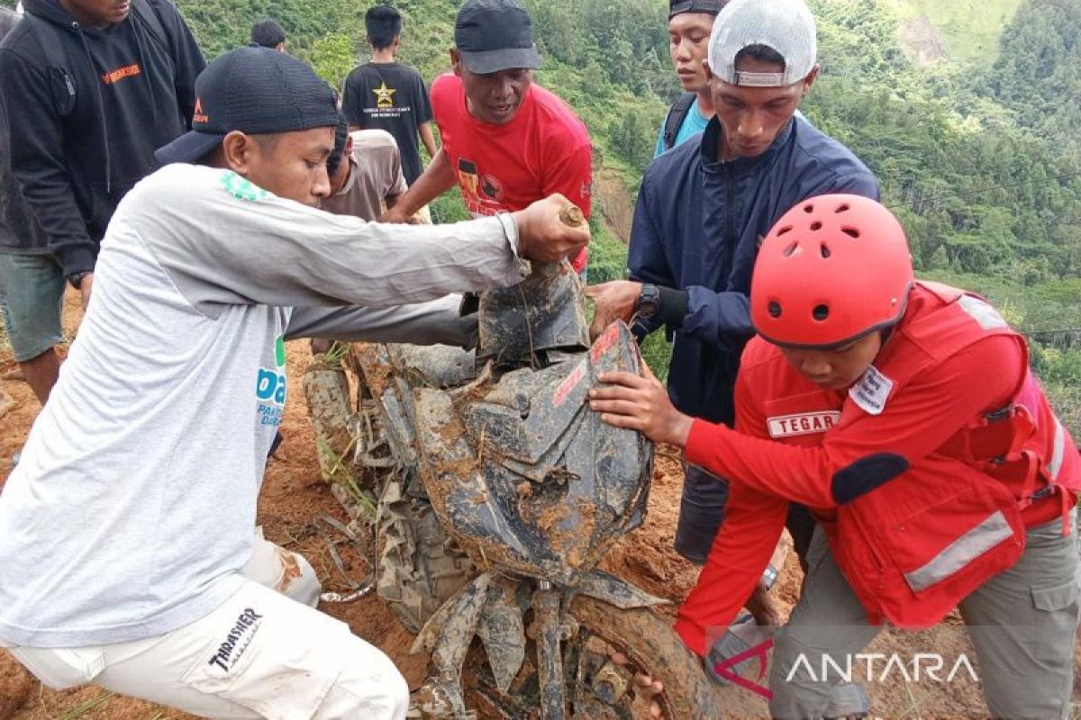 BNPB: Kemungkinan korban longsor di Luwu bisa bertambah