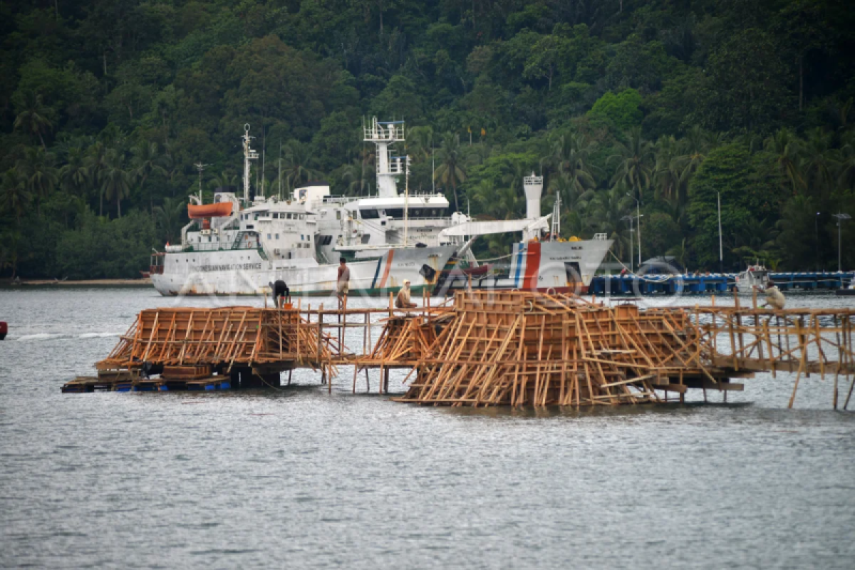 Pembangunan dermaga baru Pelabuhan Bungus
