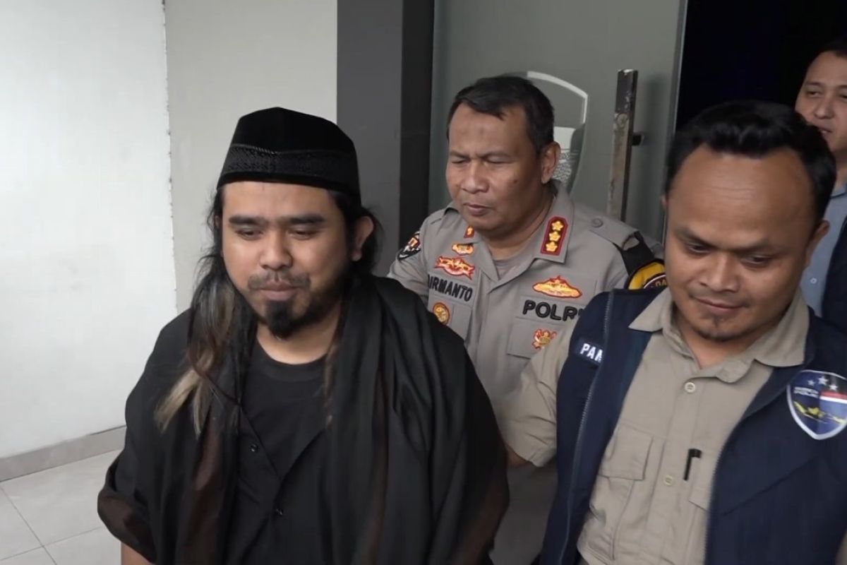 Polisi ambil alih kasus konten "tukar pasangan" Gus Samsudin