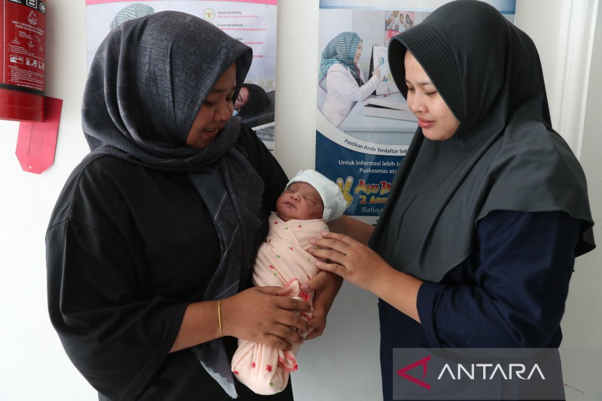 Dua bayi di Banda Aceh lahir di tahun kabisat 29 Februari