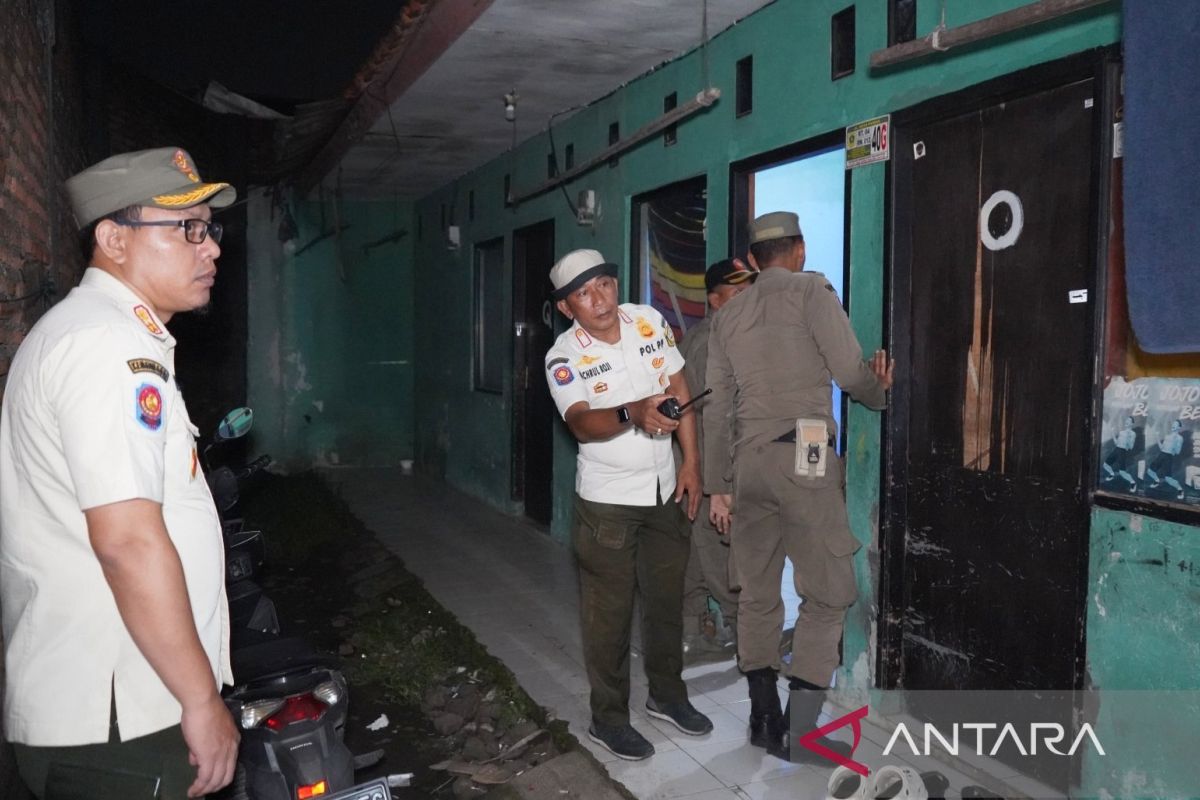 Satpol PP Bogor gencar razia kontrakan tempat prostitusi jelang Ramadhan