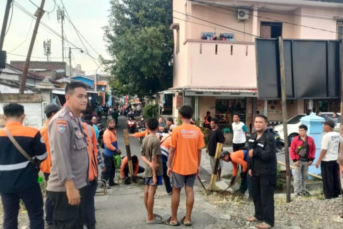 Kereta vs sepeda motor di Jalan Sadewa Semarang, satu bocah tewas