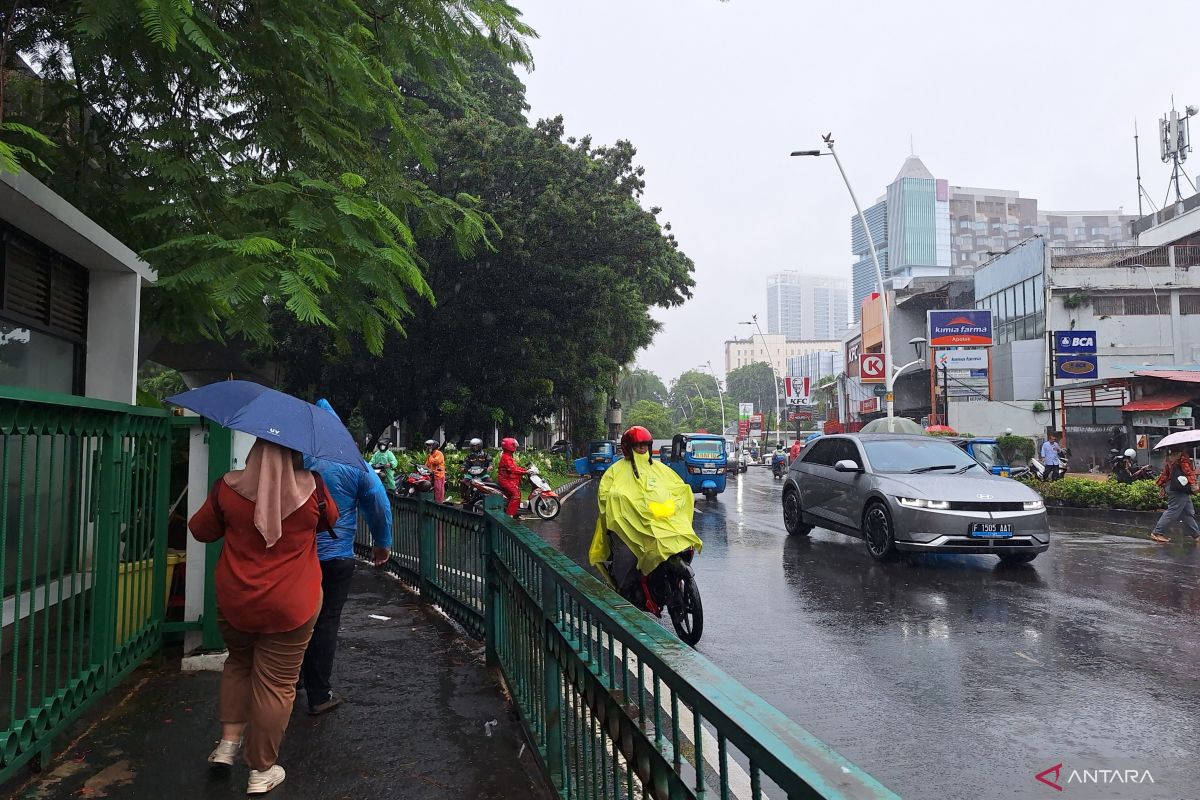 34 ruas jalan di Jakarta banjir pada Kamis pagi