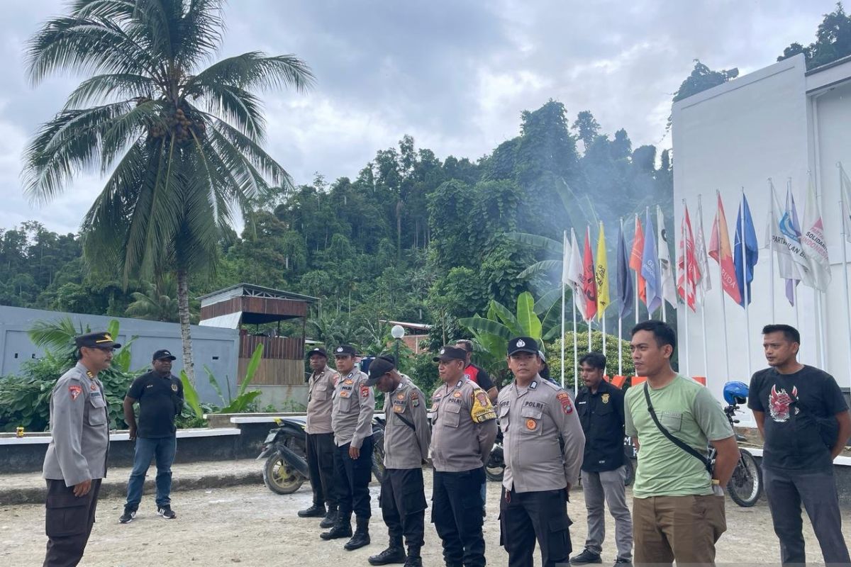 Polres Raja Ampat kerahkan 144 personel kawal pleno tingkat kabupaten