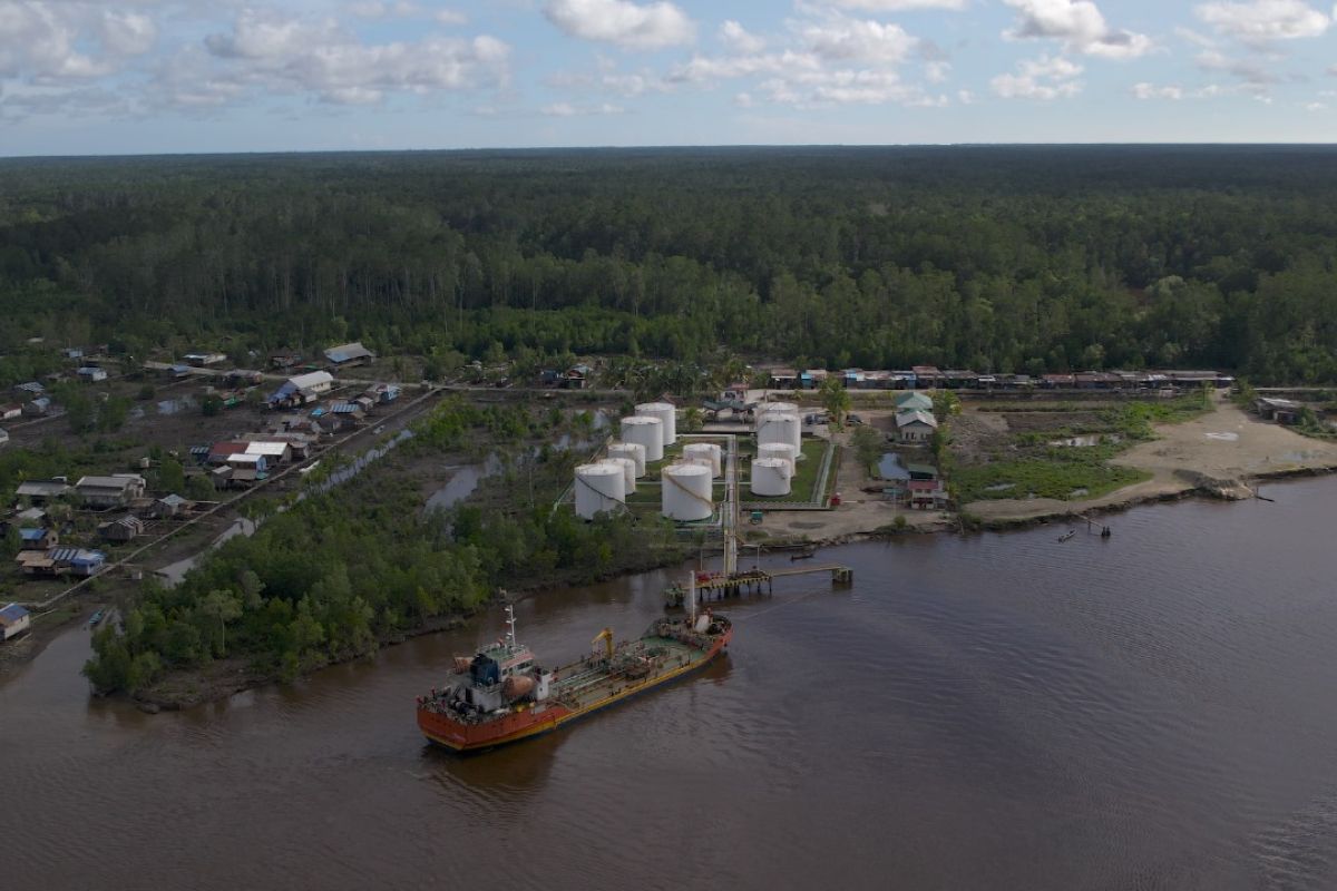 Pertamina sebut distribusi BBM ke Maluku Barat Daya terkendala cuaca buruk