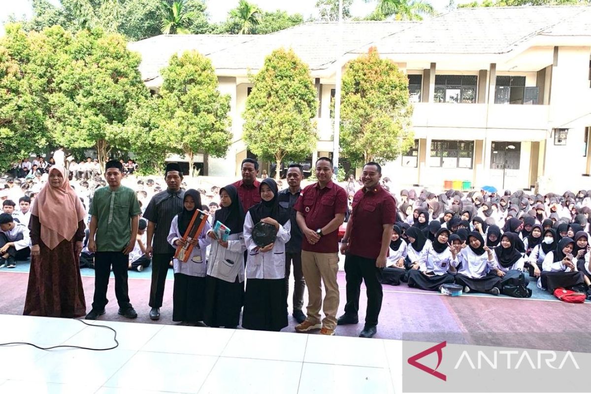 Kantor Imigrasi Serang beri edukasi keimigrasian pada siswa SMKN 2 Pandeglang