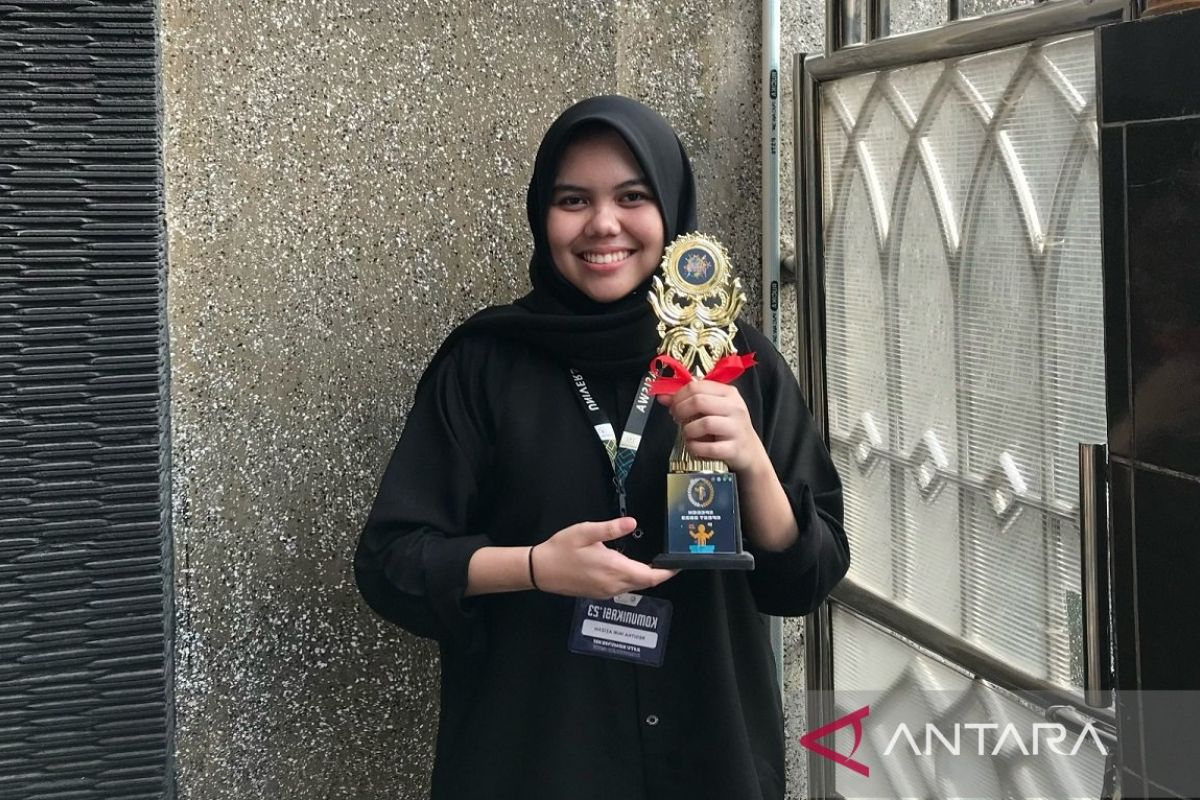 Peraih Beasiswa PHR, Regitha Nur Azizah sabet Juara nasional pidato Bahasa Inggris