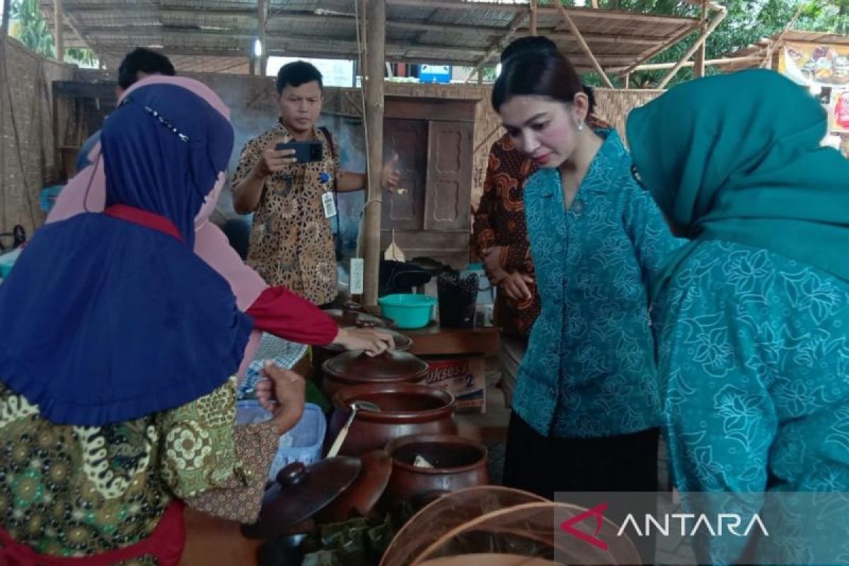 Ribuan orang kunjungi festival kuliner di Pendapi Gede Balai Kota Surakarta