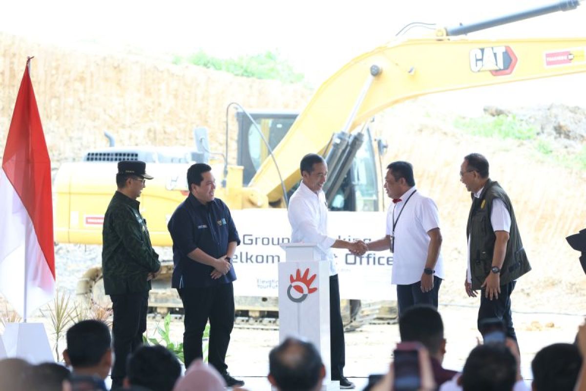 Jokowi "groundbreaking" kantor Telkom dukung kota pintar di IKN