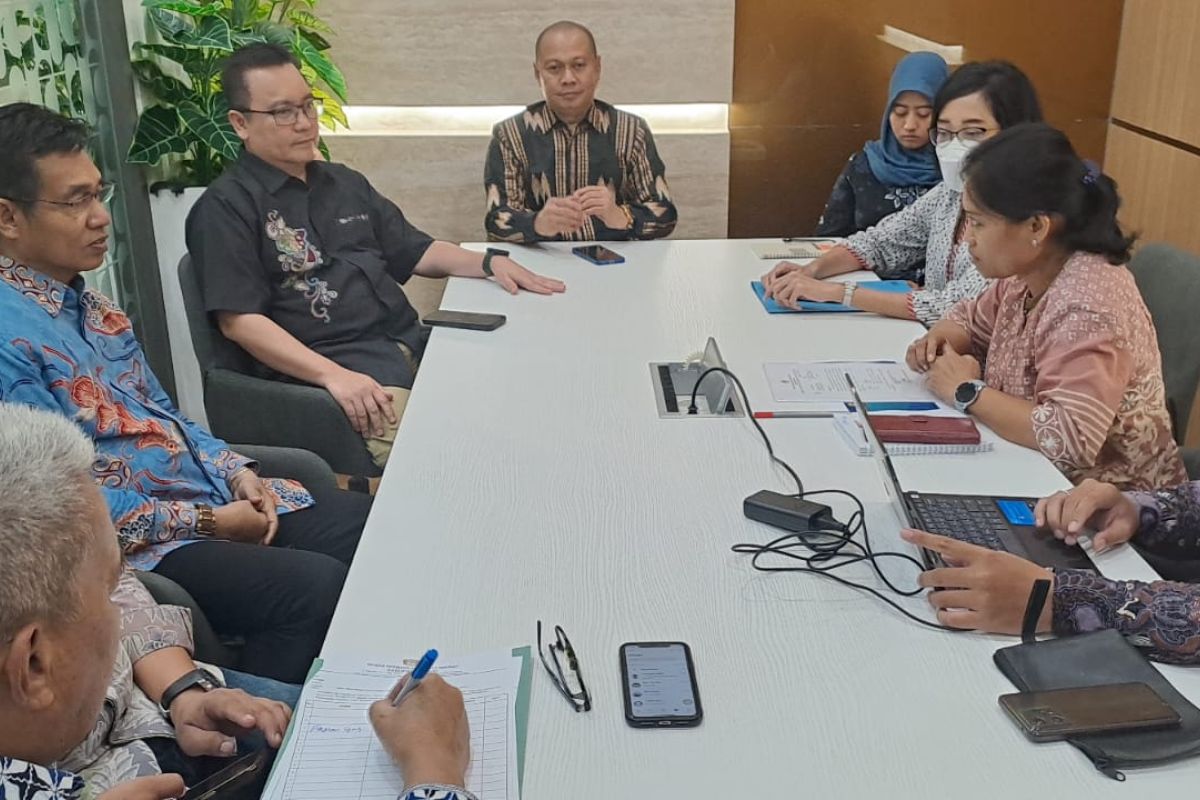 Pimpinan DPRD Wajo konsultasikan perbaikan jalan ke Kementerian PUPR