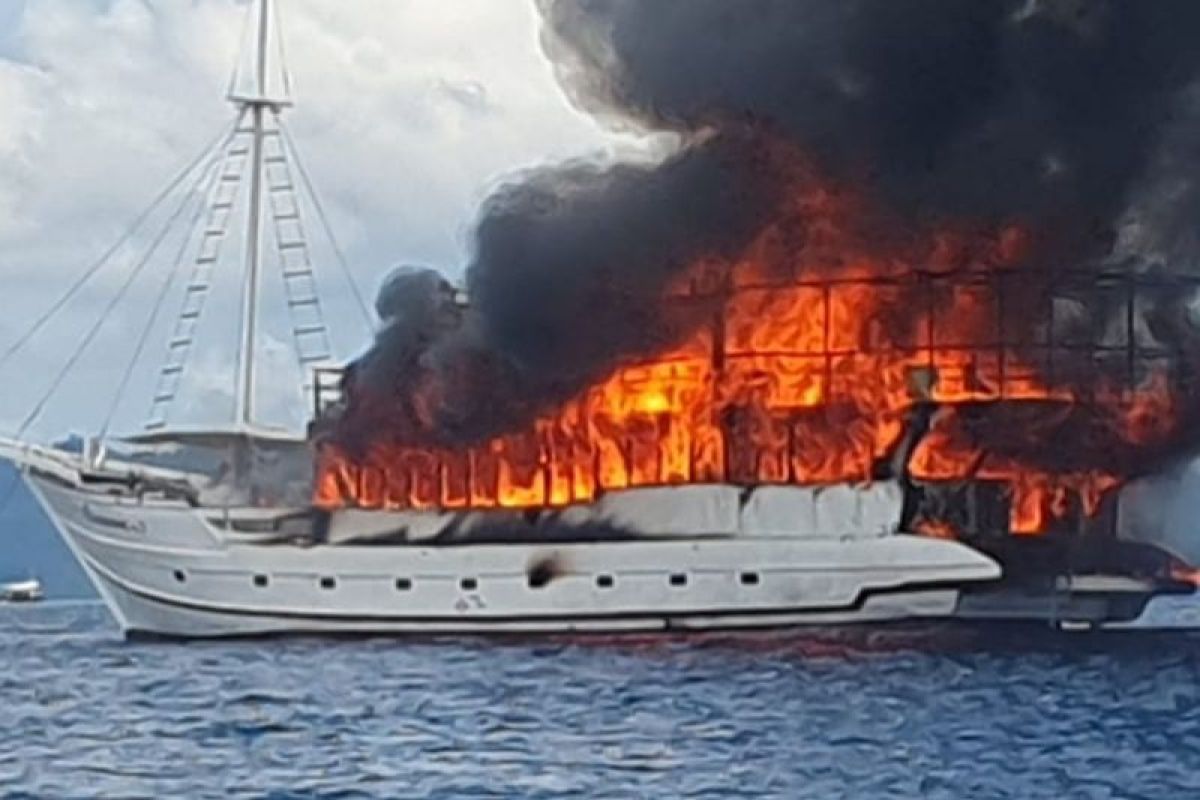 Polres Raja Ampat periksa delapan awak Kapal The Oceanik