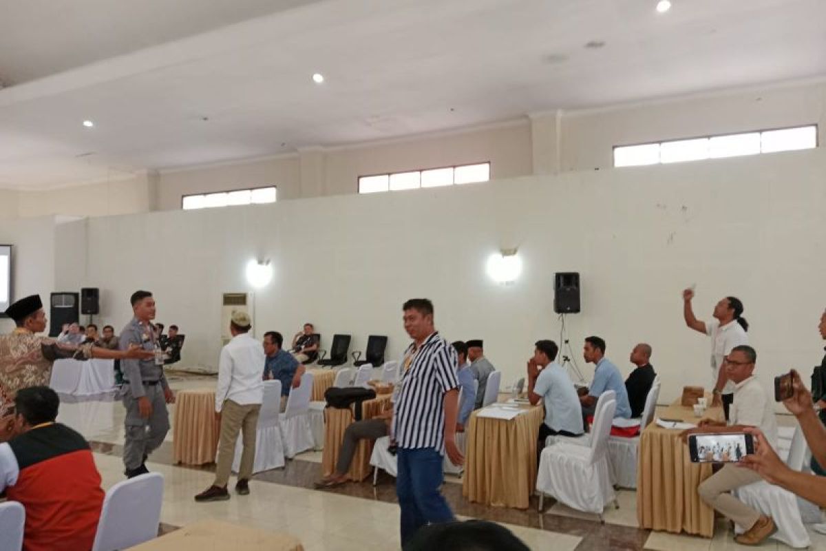 Ketua KPU NTB diusir dalam rapat Pleno KPU Lombok Tengah