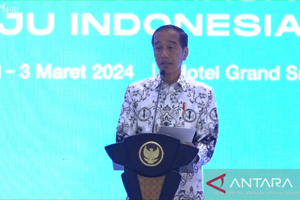 Jokowi menyoroti peran guru dalam mencapai visi emas Indonesia