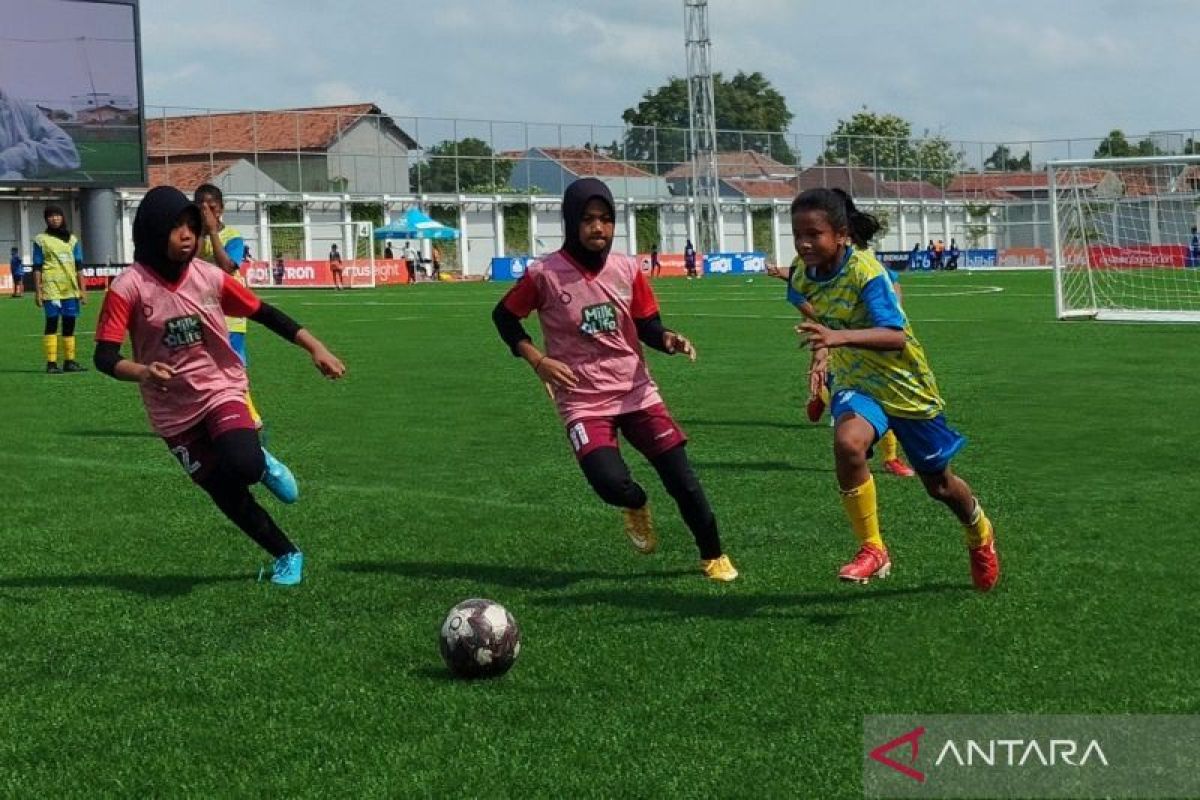 1.712  siswi SD/MI di Keresidenan Pati ikuti kompetisi sepak bola putri