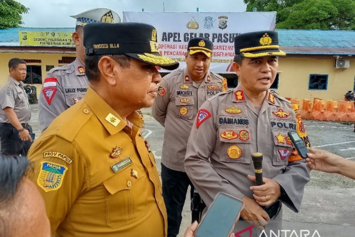 Polres Biak kedepankan edukasi keselamatan Cartenz berkendaraan di jalan