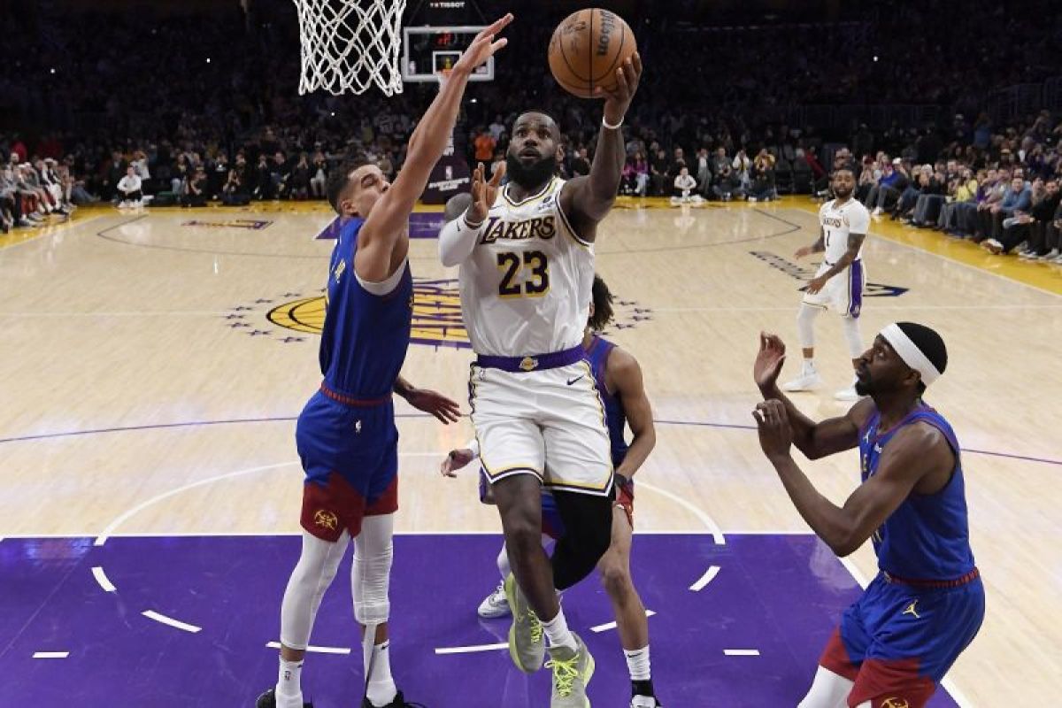 NBA: Kalahkan Lakers 124-114,  Nuggets rusak momen 40 ribu poin LeBron