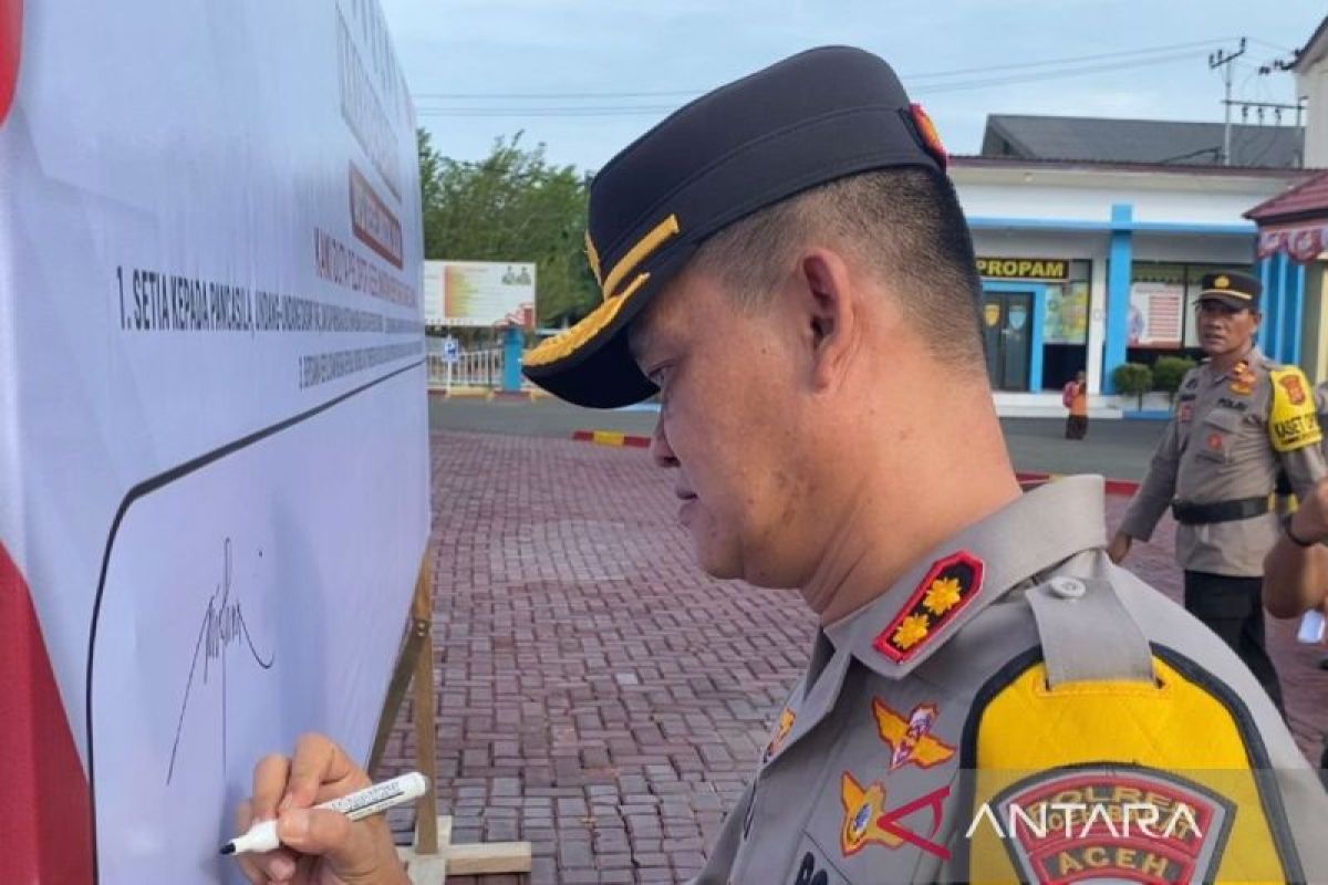 Polres Aceh Barat deklarasi aksi keselamatan berlalu-lintas bagi warga