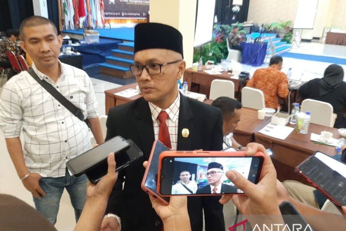 KPU Tanjungpinang nonaktifkan Ketua PPK terindikasi curang