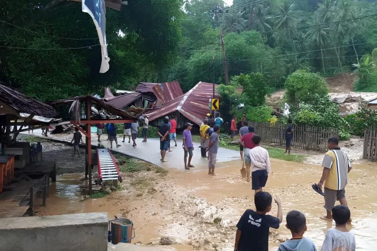 BPBD: Warga terdampak banjir-longsor di Buol Sulteng butuh logistik
