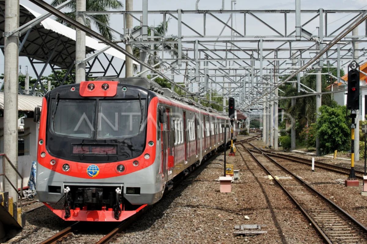 KRL Yogyakarta-Solo sudah layani 12,7 juta penumpang sejak awal beroperasi pada 2021