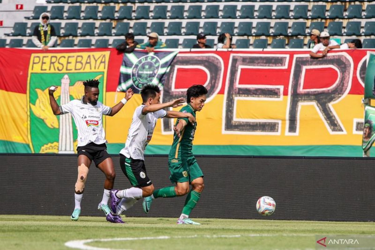 Liga 1: Pelatih Persebaya kaget Iqbal cetak gol cepat ke gawang PSS