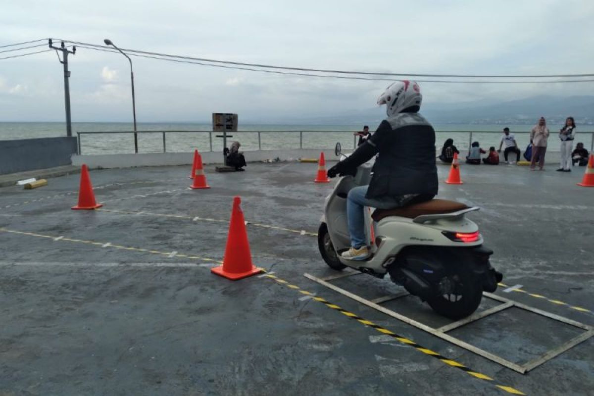 Viral Skutik premium fashionable new Honda Stylo 160 mengaspal di Kota Palu