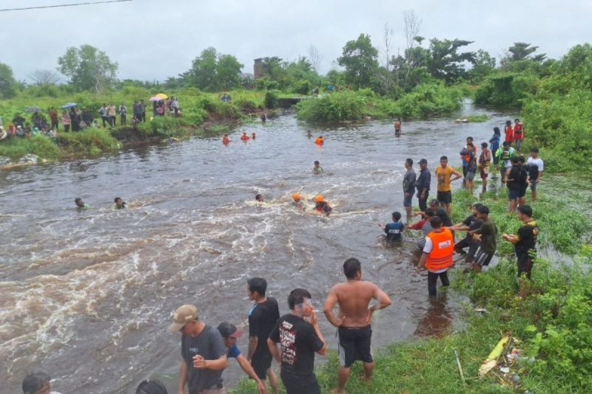 SAR temukan korban tenggelam terseret arus sungai di Bandara Kalteng