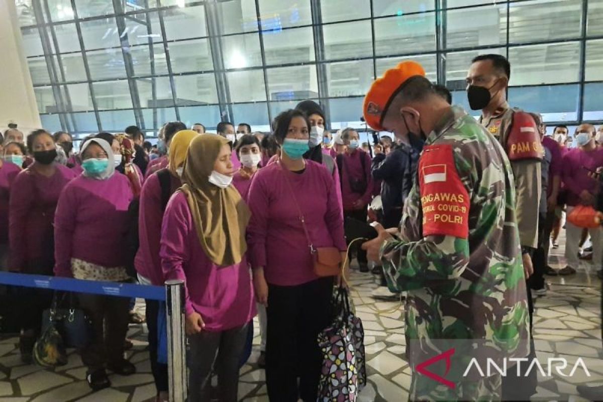 Imigrasi Soekarno Hatta tunda keberangkatan 613 PMI nonprosedural