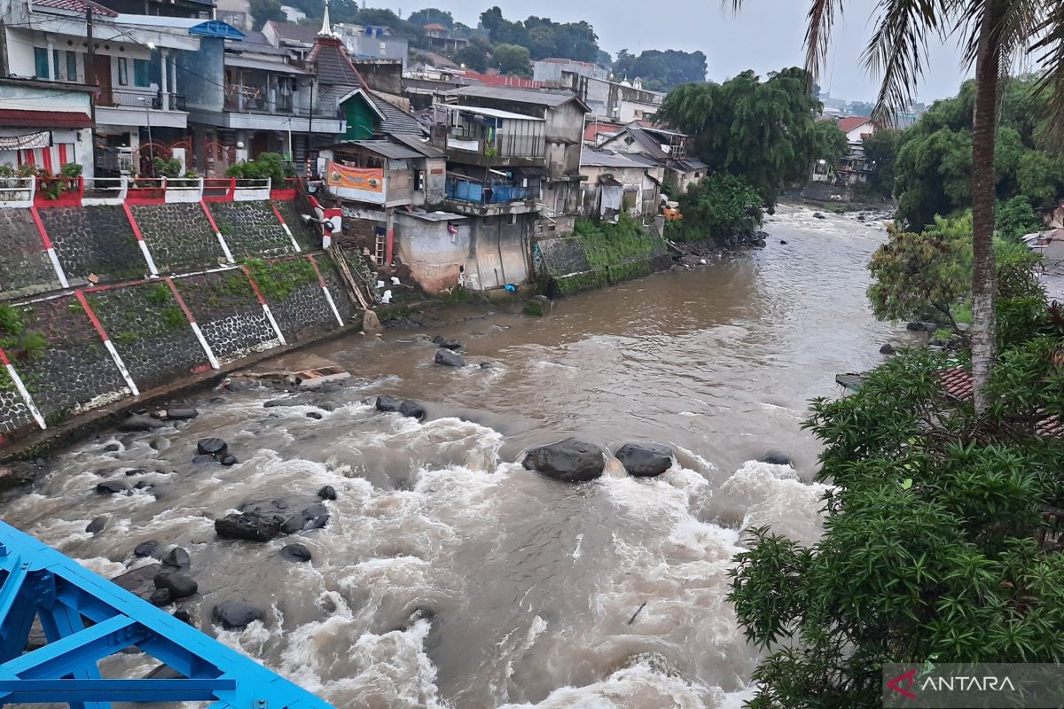 Sungai di Jakarta bisa bebas sampah bak di Belanda, mengapa tidak?