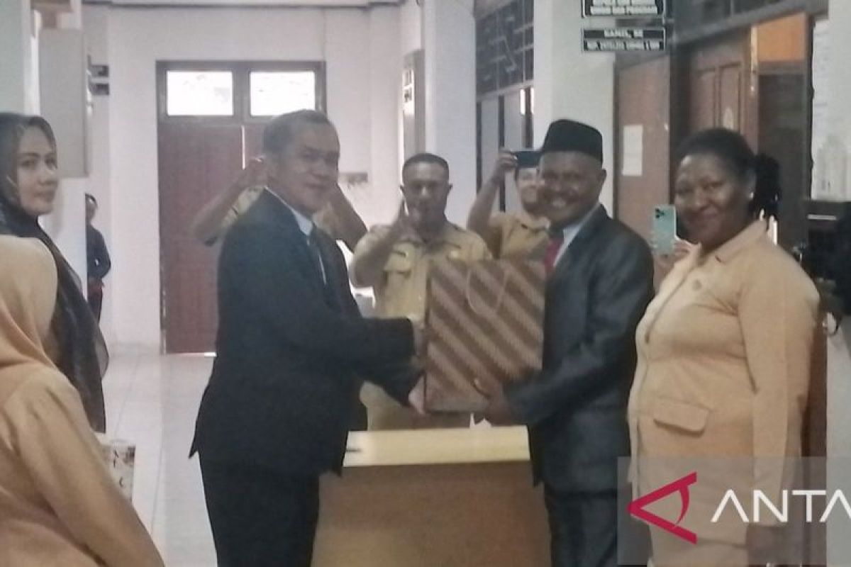 Dinas PUPR Kabupaten Jayapura fokus kerjakan jalan produksi pertanian