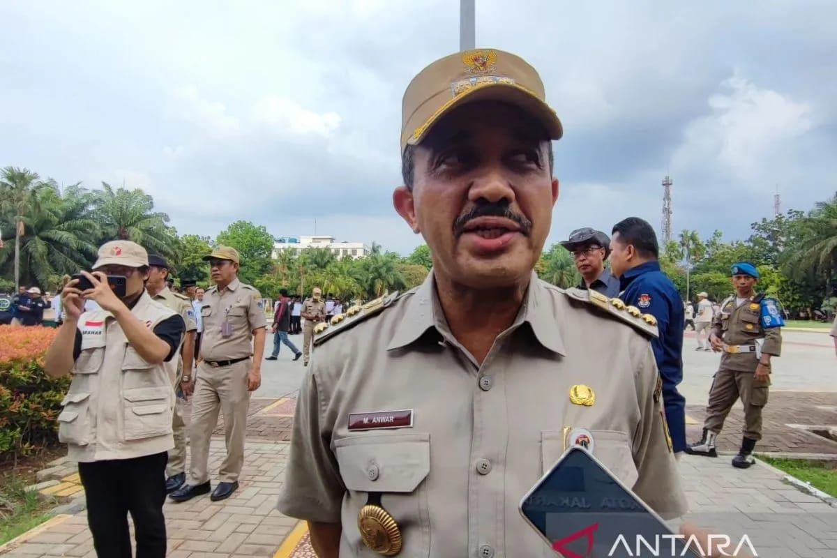 Anwar minta Satpol PP jaga Taman Viaduk