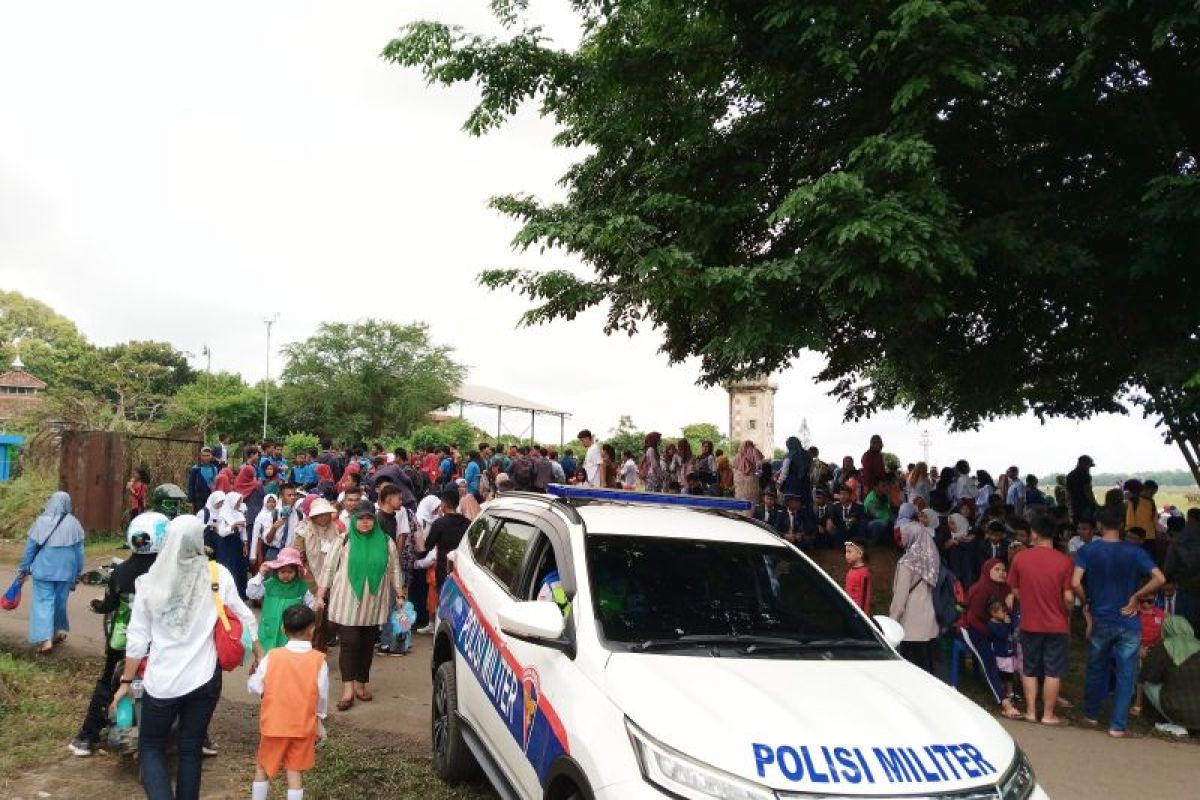 Ribuan warga saksikan pameran pesawat TNI AU di Lanud SM Herlambang Palembang
