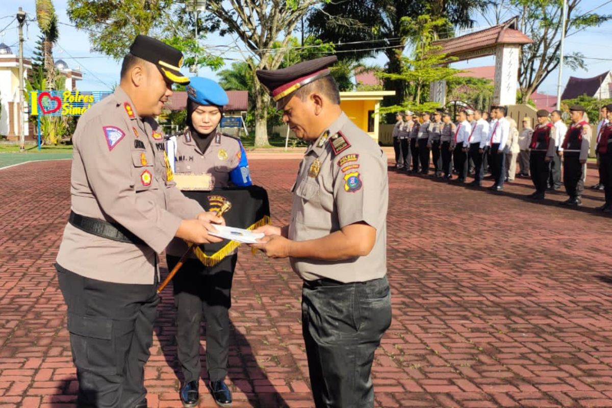 Kapolres Simalungun pimpin upacara kenaikan pangkat dan purna bhakti