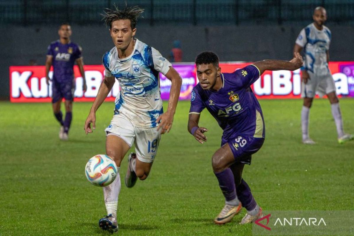 Yoyok tegaskan Alfeandra Dewangga masih miliki kontrak dengan PSIS