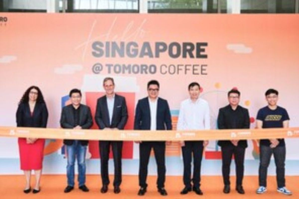 TOMORO COFFEE officially opened its first store in Singapore