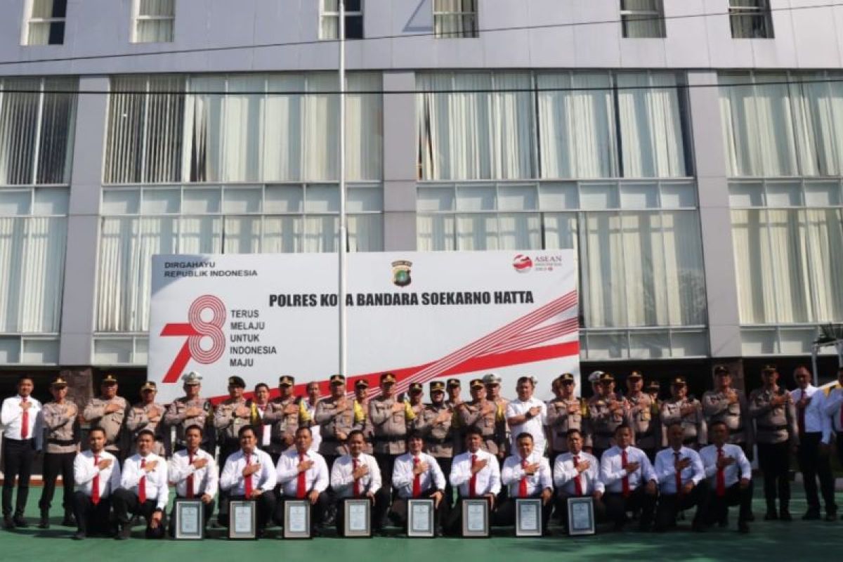 90 personel Polresta Soekarno-Hatta terima penghargaan