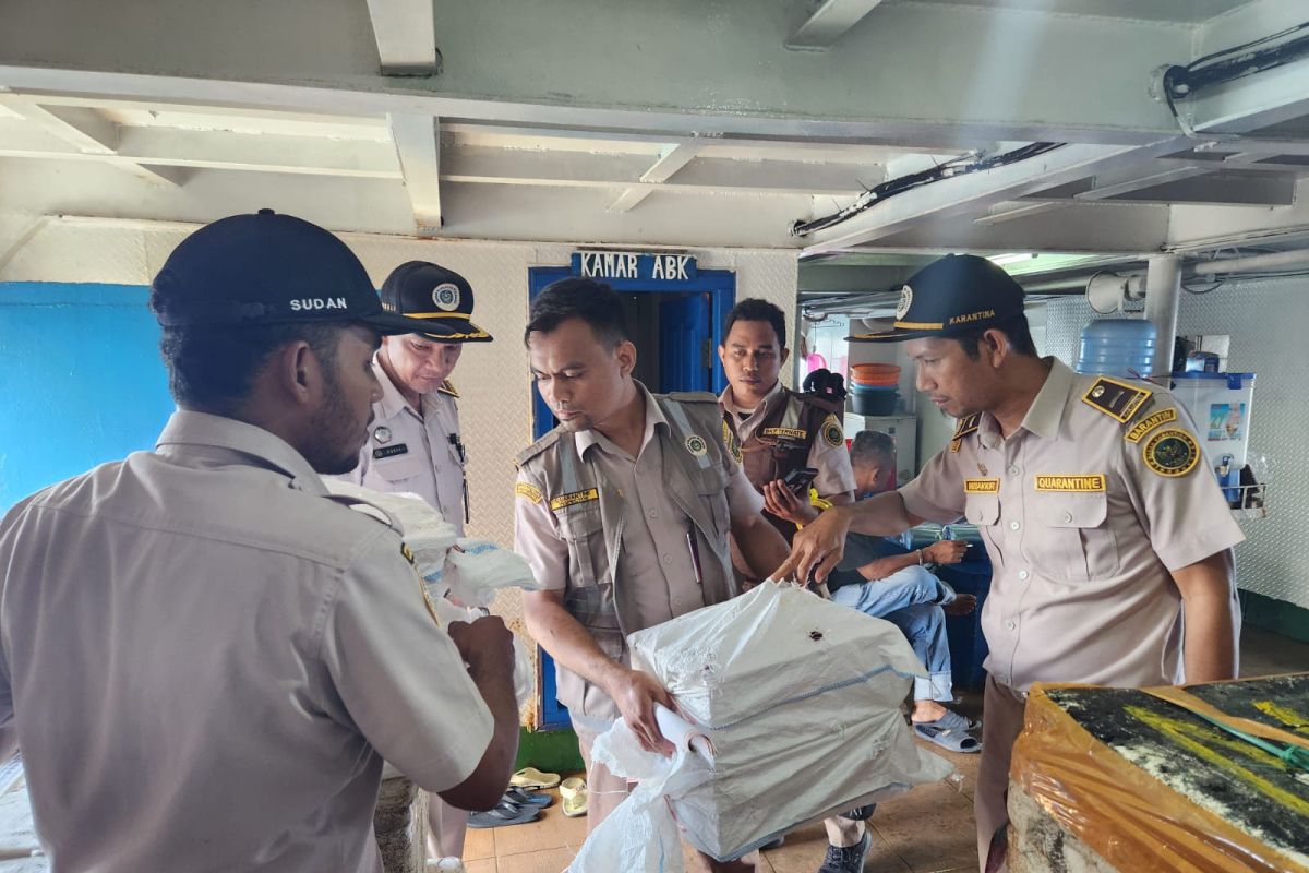 Karantina Malut gagalkan upaya penyelundupan 16 ekor satwa liar dilindungi