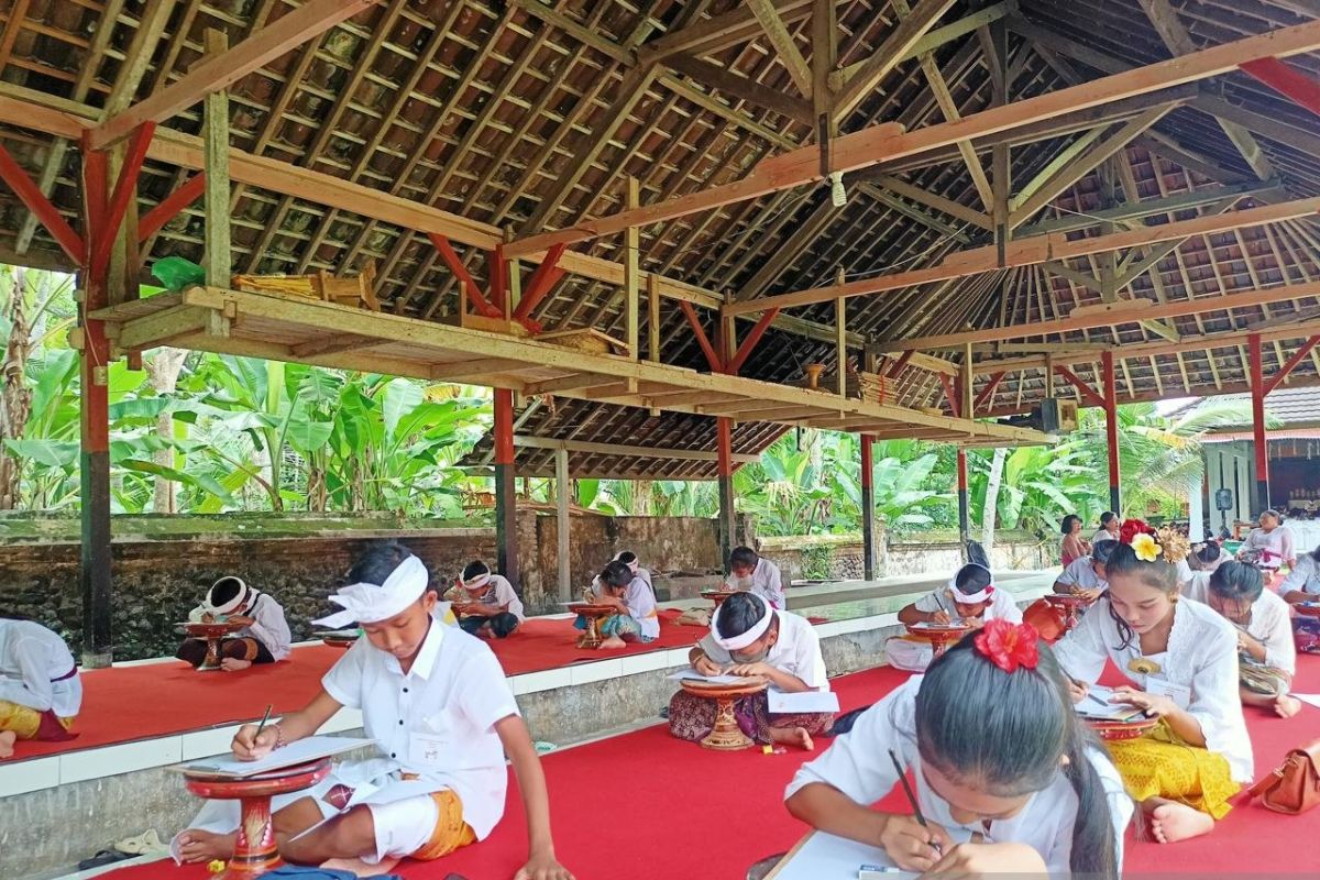 Pertamina bina pemahaman budaya kepada anak-anak di Karangasem Bali