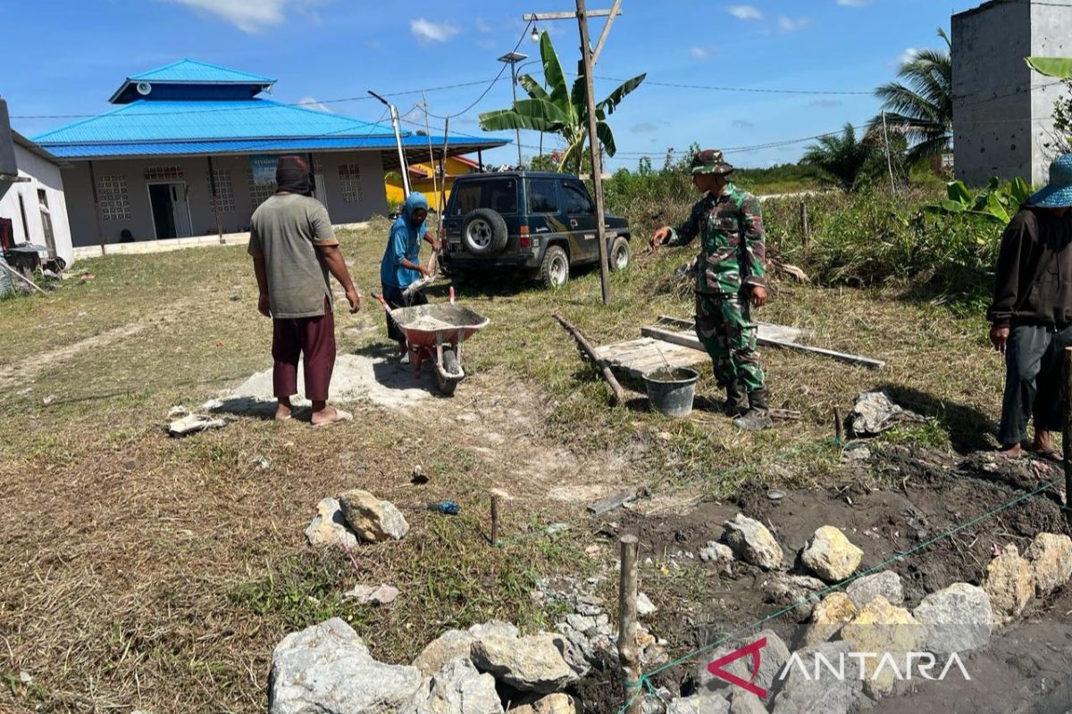 Bank Tanah bersama  Kodim-Polres bakti sosial sekitar Bandara IKN