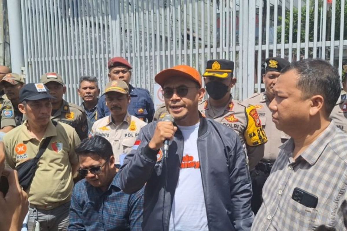 PKS Depok gelar unjuk rasa minta penyelenggara pemilu netral dan tidak berpihak