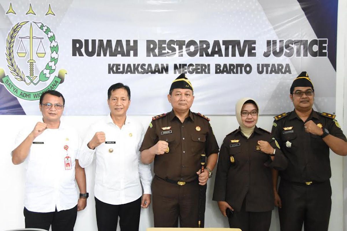 Kajati Kalteng resmikan Rumah Restorative Justice di Barito Utara