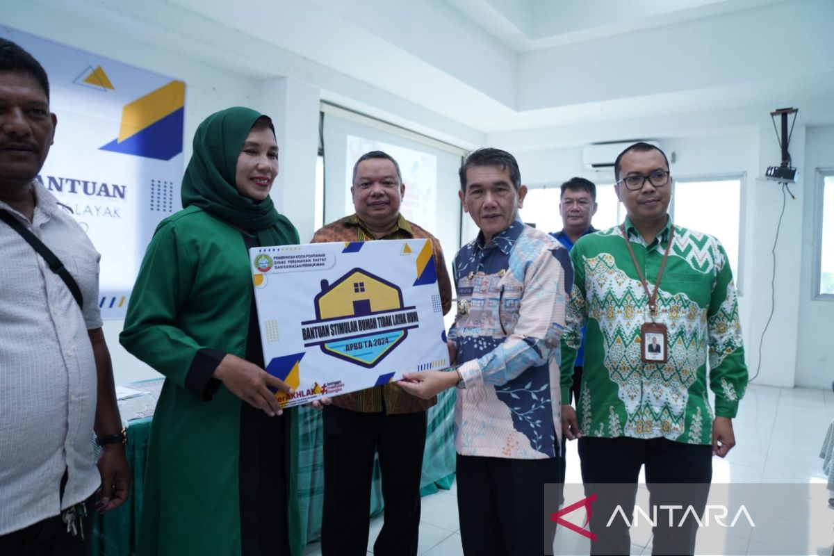 Pemrintah Kota Pontianak bantu perbaiki 95 unit rumah warga tidak mampu