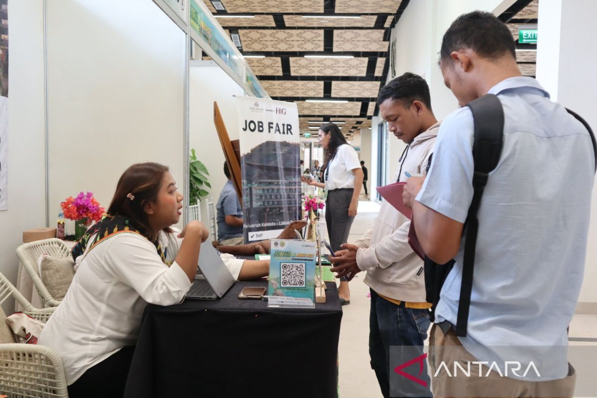 Pemda Mabar catat 1.497 pelamar di Job Fair Labuan Bajo