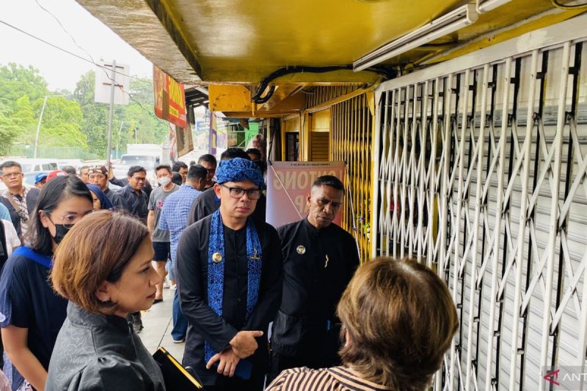 Pemkot Bogor tata pertokoan sekitar Jembatan Otista