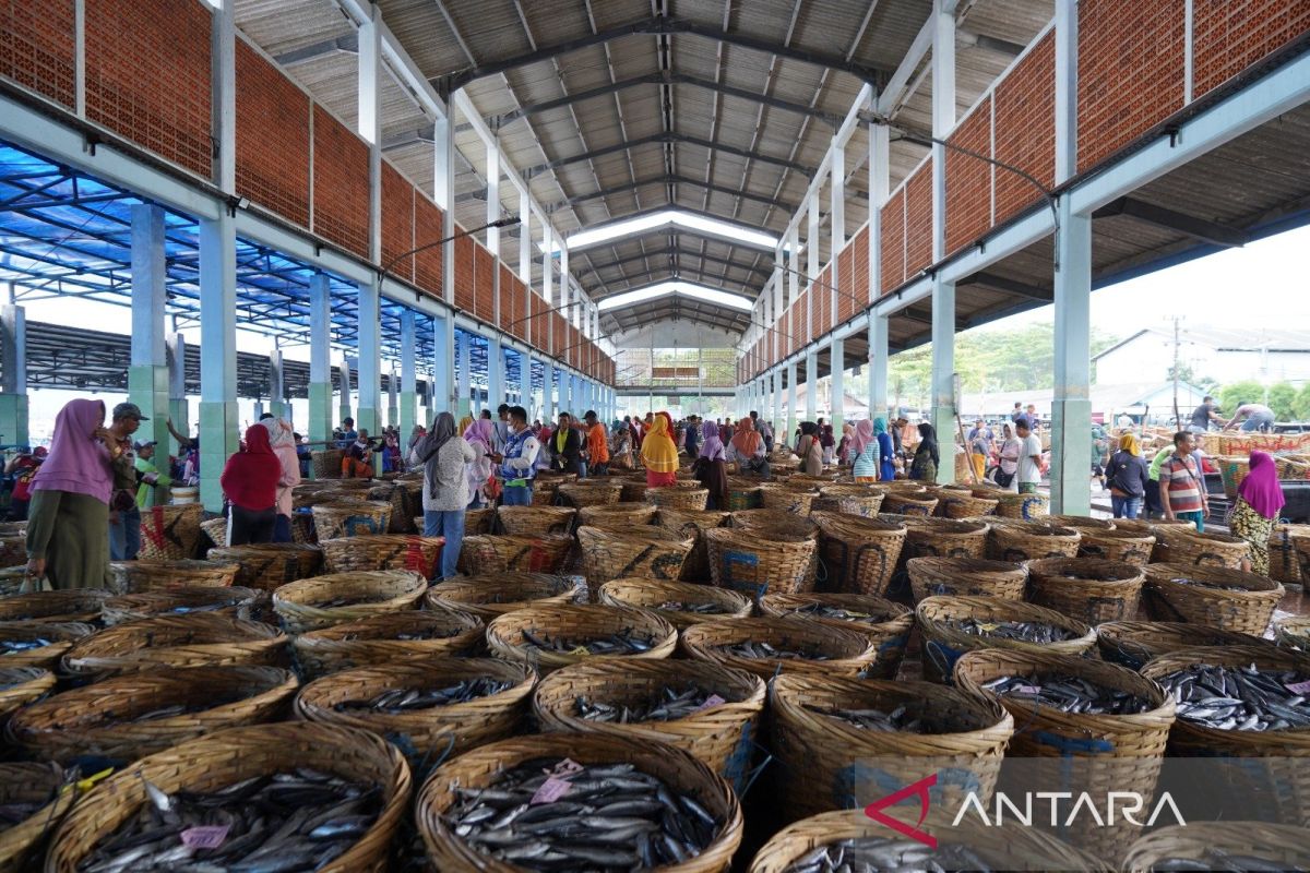 Kementerian Memastikan Stok Ikan Cukup untuk Memenuhi Permintaan Ramadan dan Idul Fitri