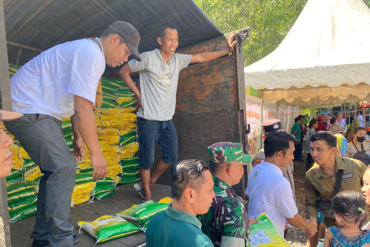 Trenggalek gelontor 5 ton beras stabilkan harga jelang Ramadan