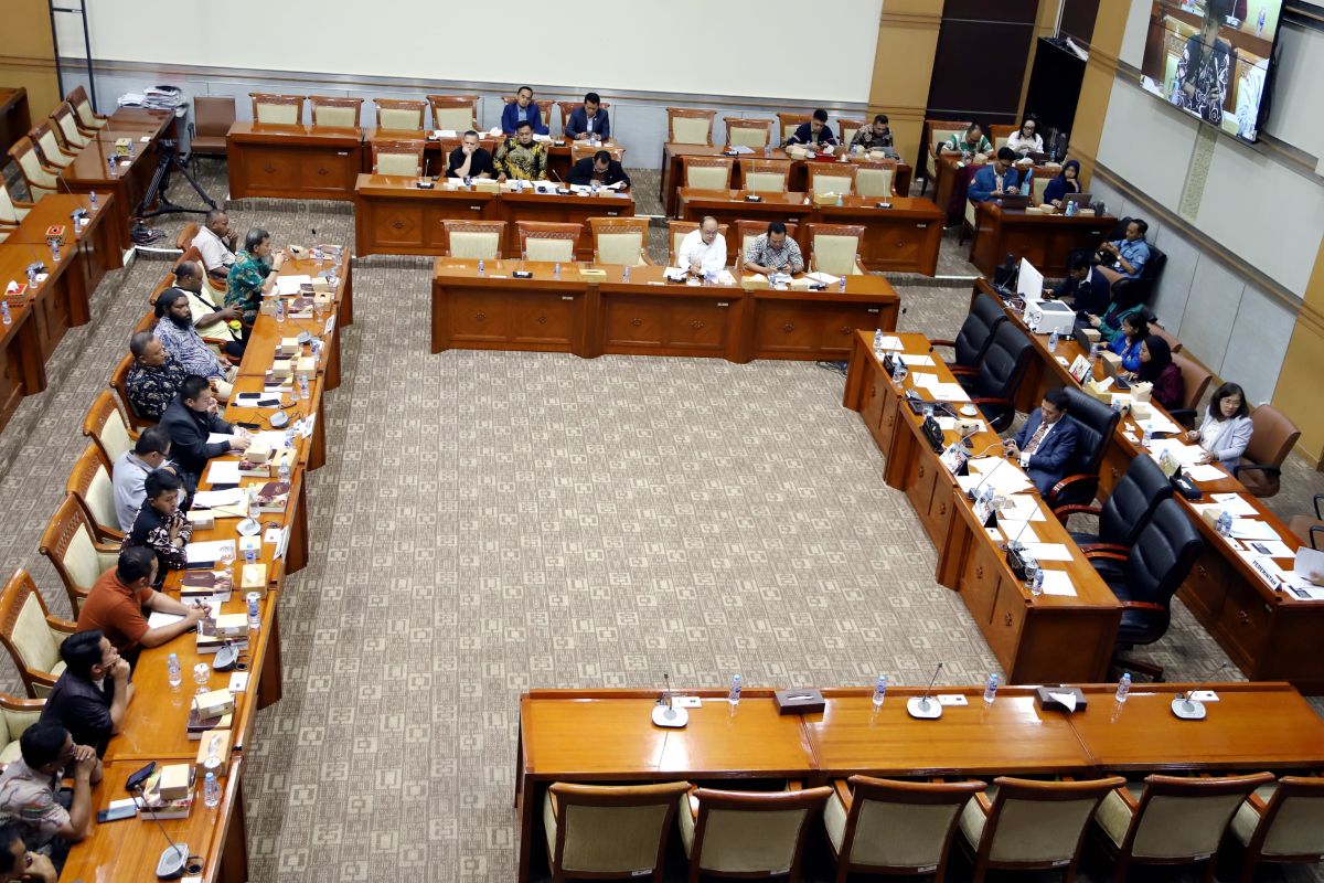 Komisi III DPR melakukan uji kelayakan calon anggota LPSK 2024-2029